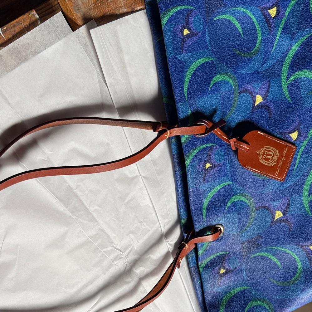 Disney, Club 33 by Dooney & Bourke Salon Nouveau - Picture 4 of 7